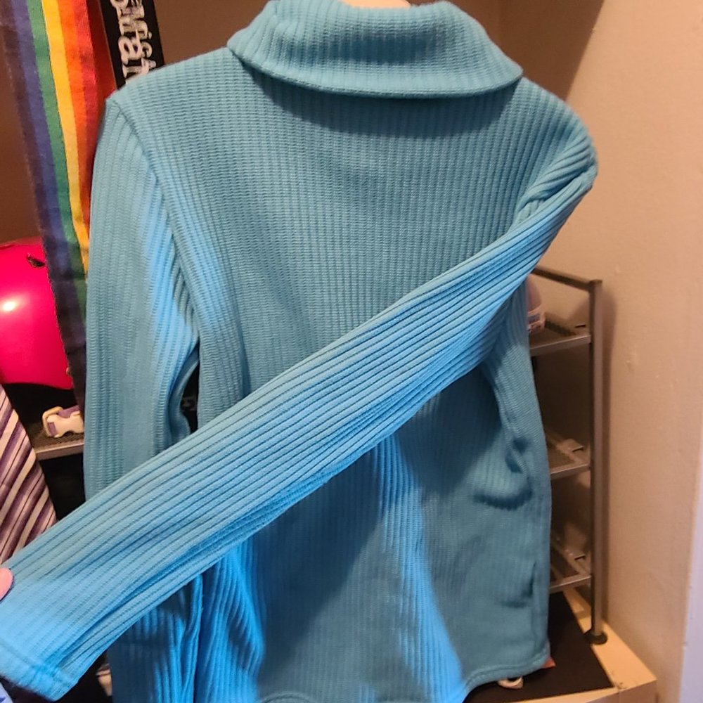 Turquoise sweater (read description)